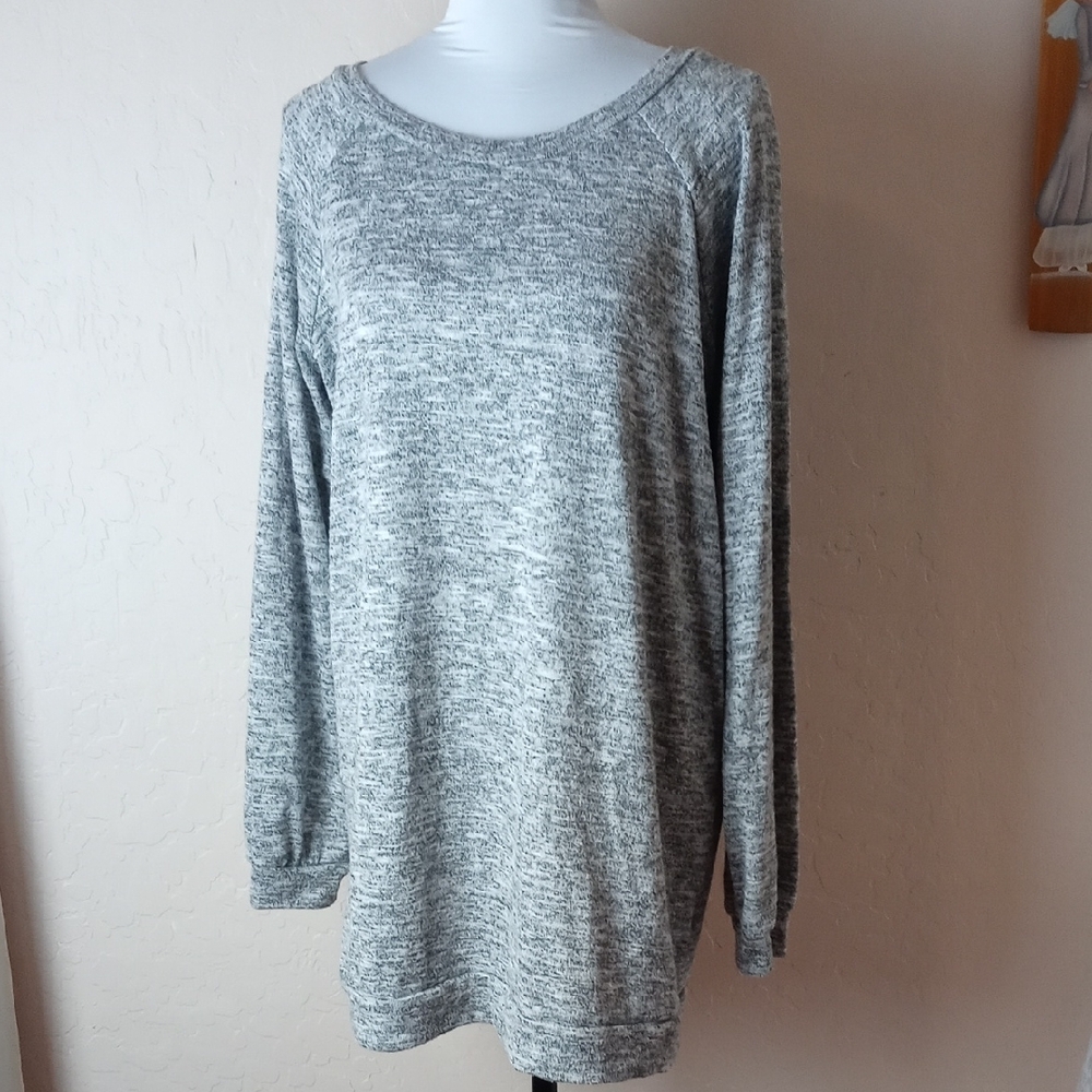 Piphany Heather Gray Knit Top